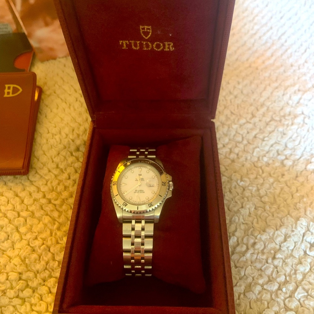 Tudor ladies watch, excellent condition.